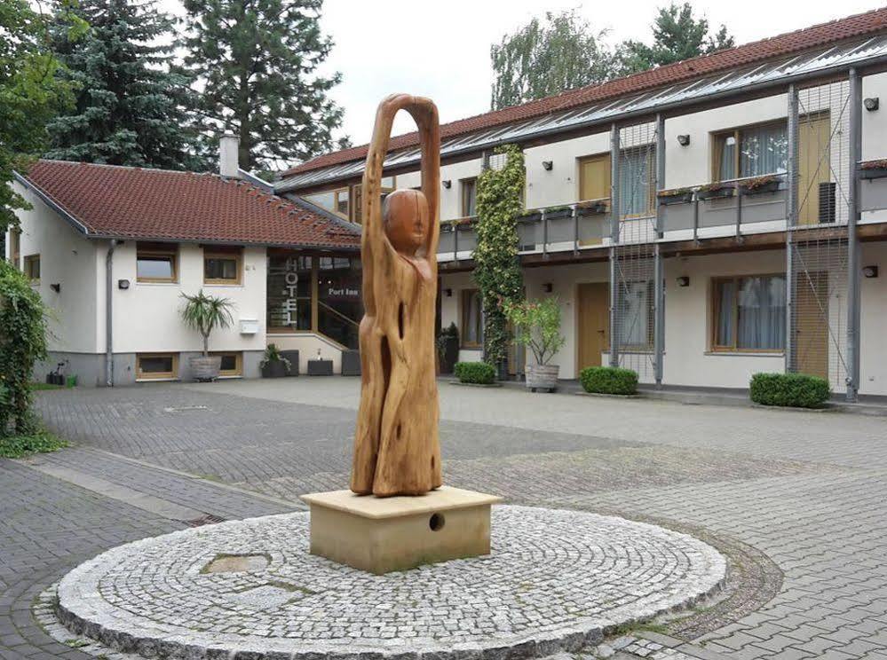 Port Inn Hotel Eichwalde Bagian luar foto