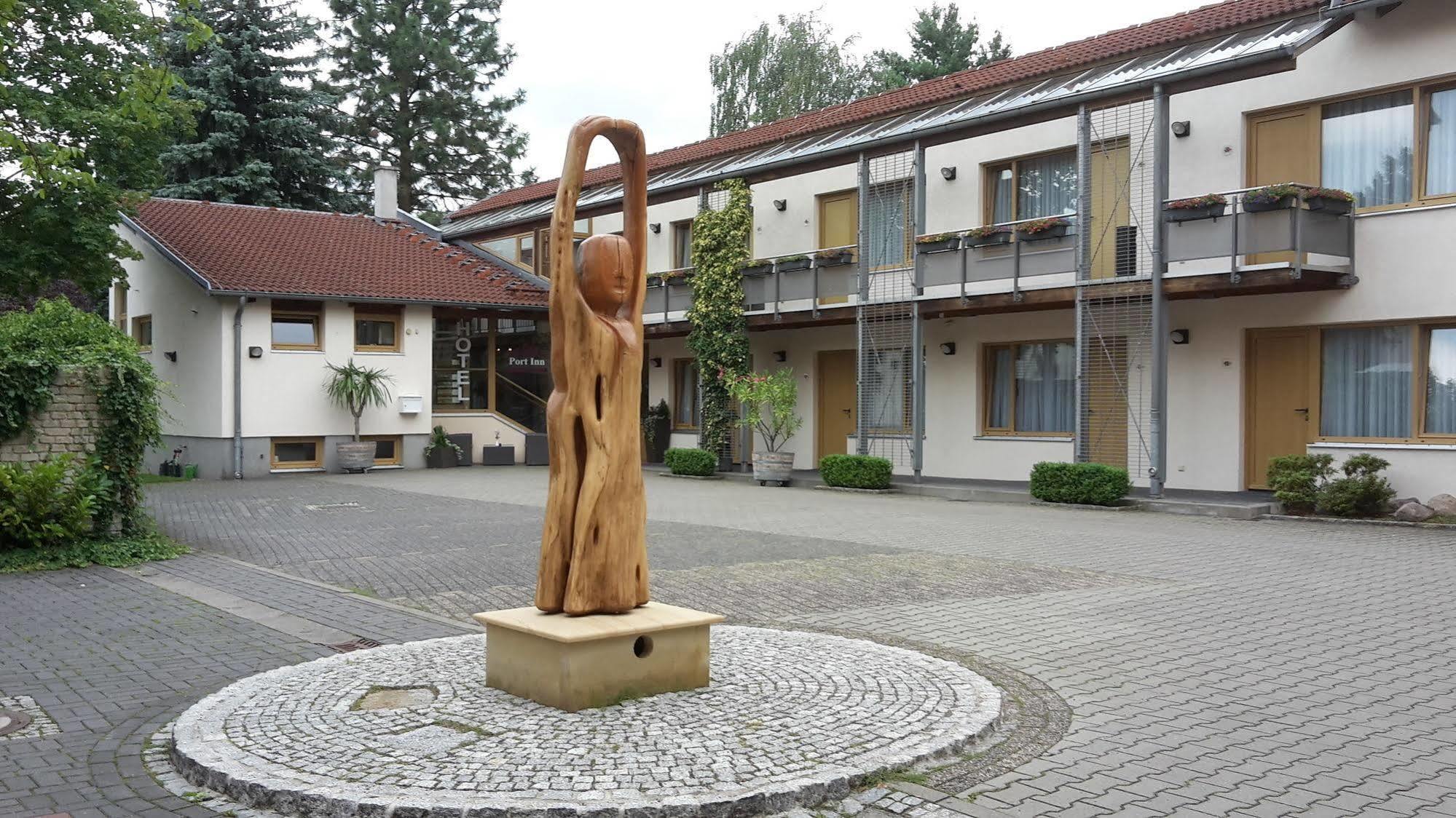 Port Inn Hotel Eichwalde Bagian luar foto