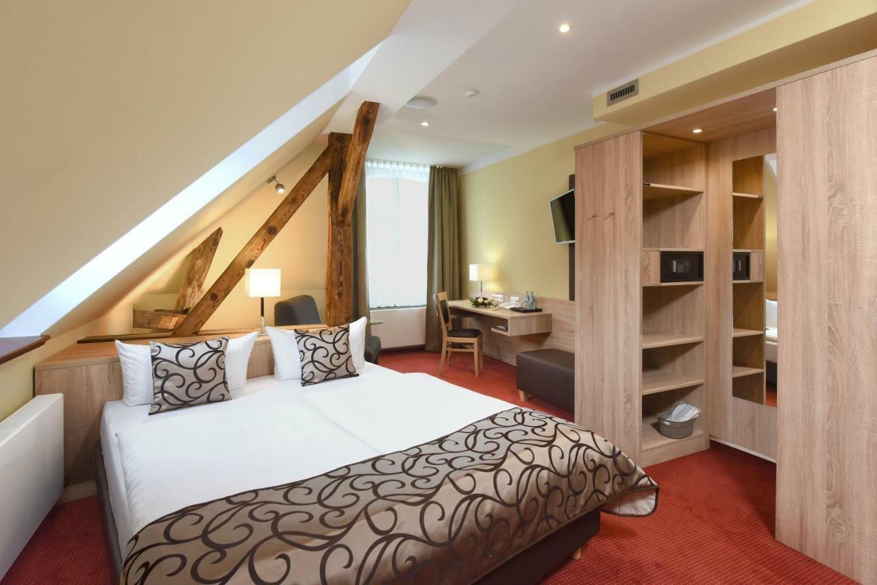 Port Inn Hotel Eichwalde Bagian luar foto